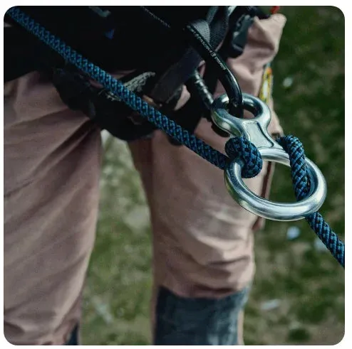 35kN Aluminum Figure 8 Carabiner - Rock Climbing Rappelling Descender and Belay Device