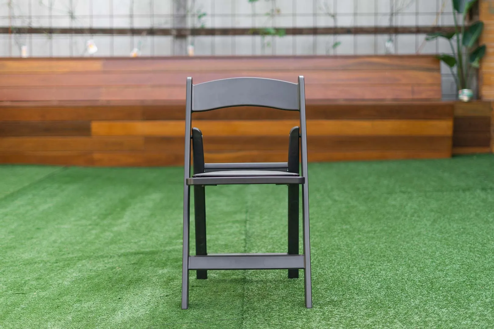 BULK 52  Black Americana Chair