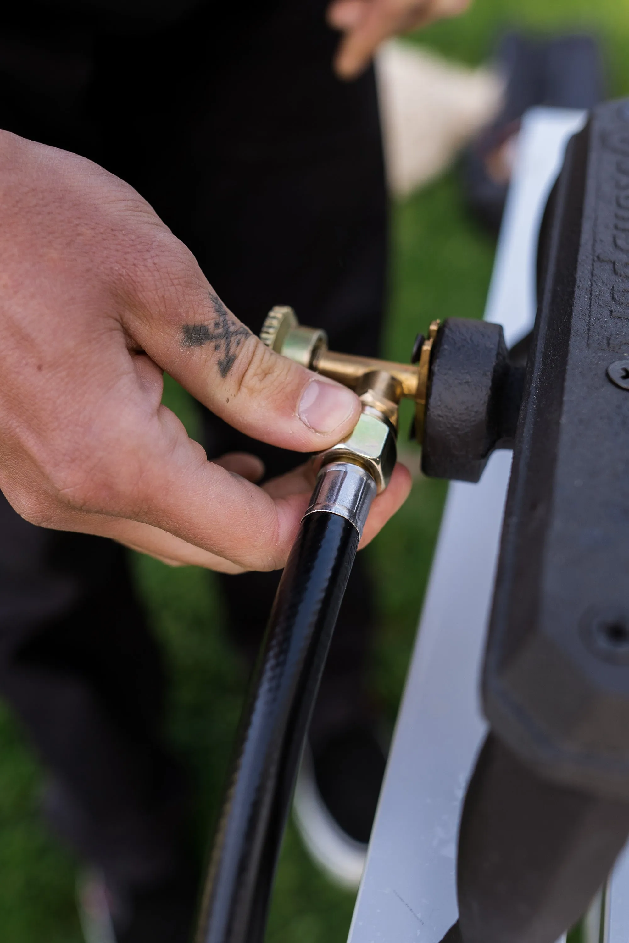 Cast Iron Stove - Single Burner With Regulator Hose