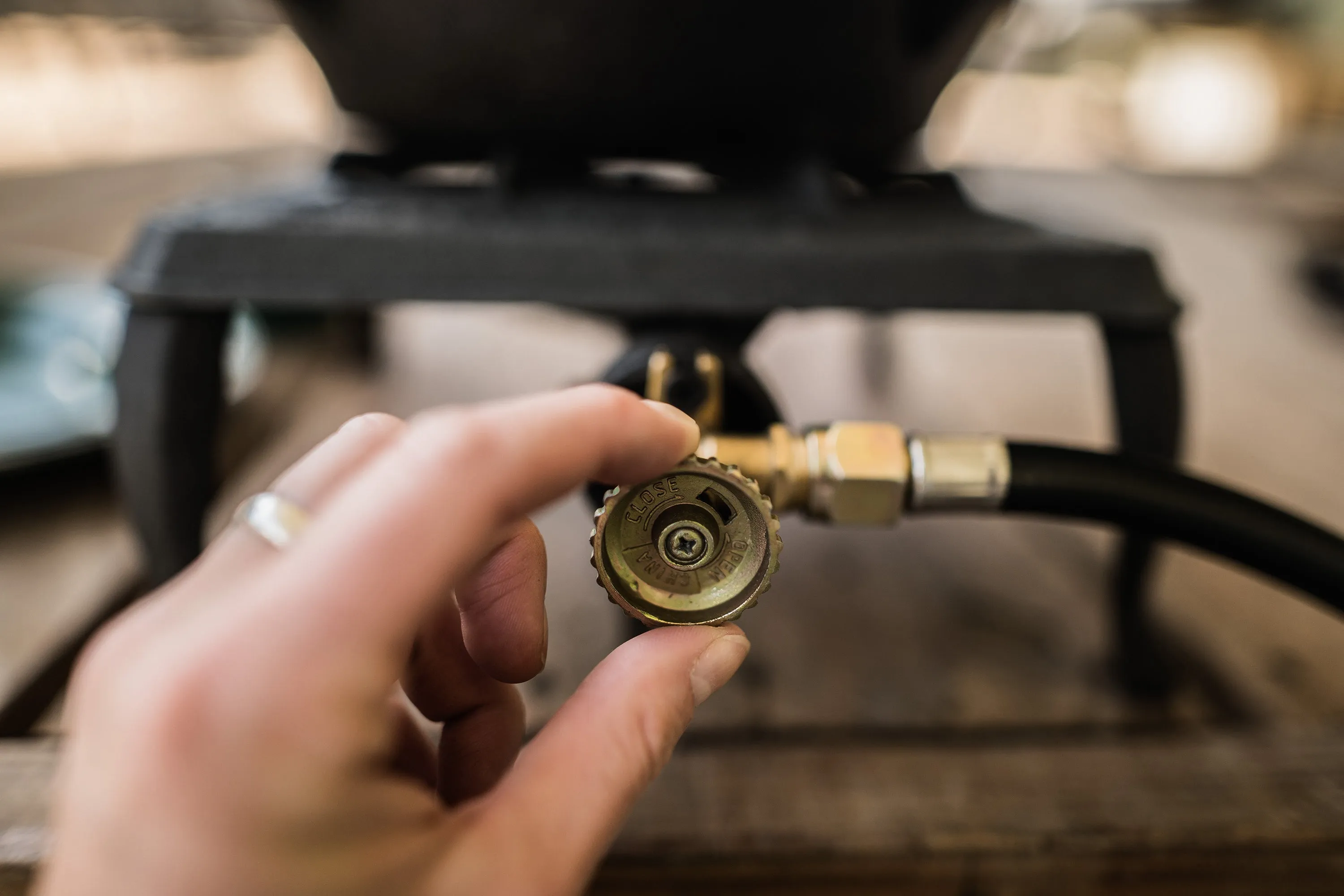 Cast Iron Stove - Single Burner With Regulator Hose