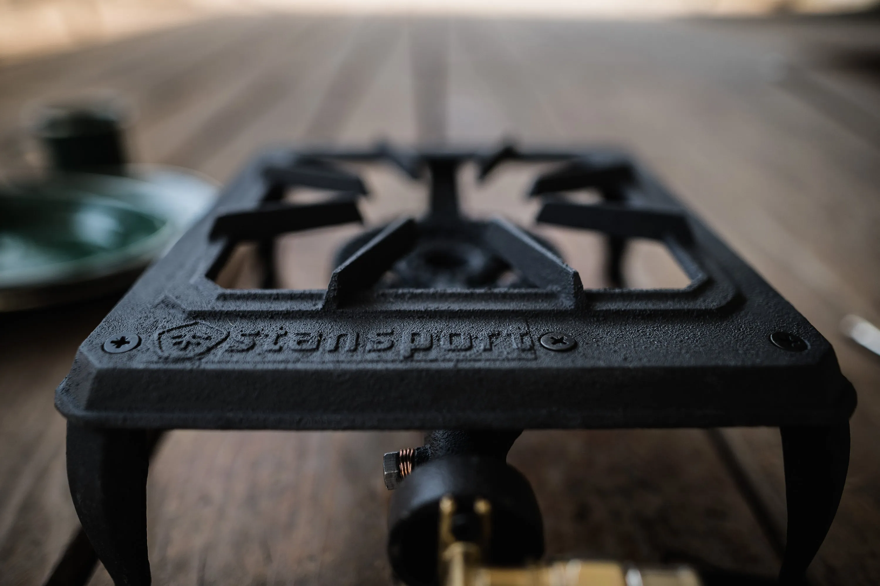 Cast Iron Stove - Single Burner With Regulator Hose