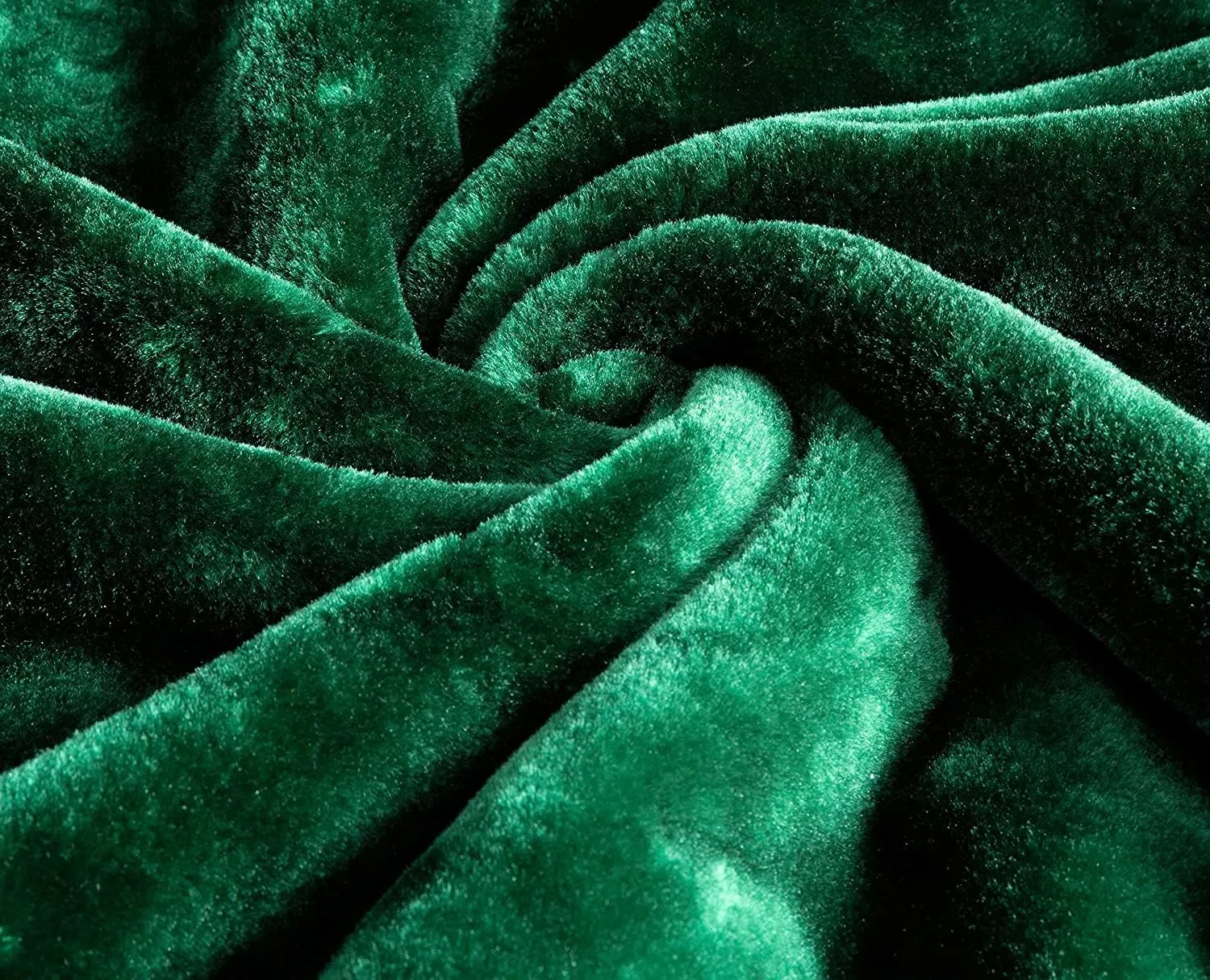 Chezmoi Collection Solid Green Bed Blanket Heavy Thick One Ply Fur Korean Mink Blanket King Size (Oversized Queen) 85"x95", 9-Pound