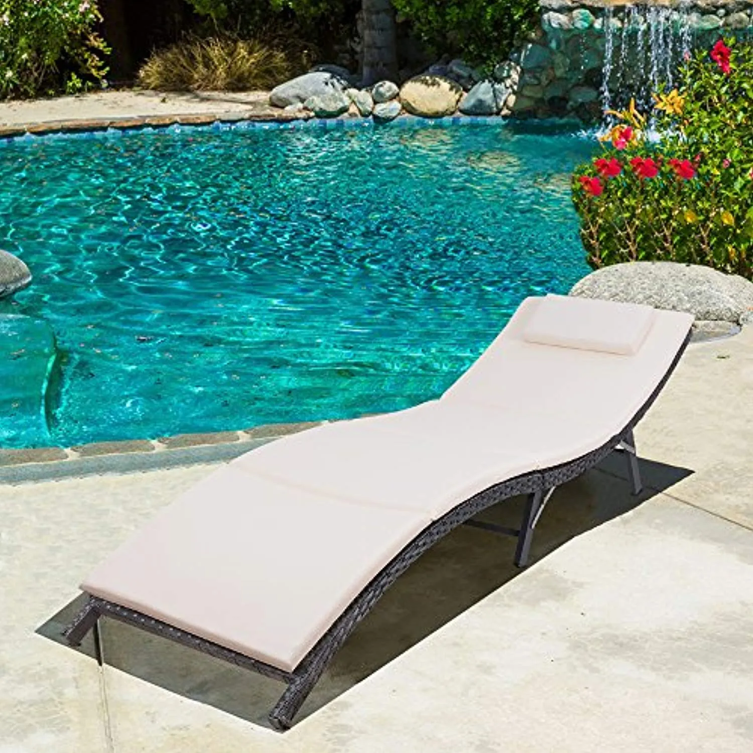 Devoko Patio Chaise Lounge Outdoor Rattan Patio Folding Lounge Chair with Cushion (Black)