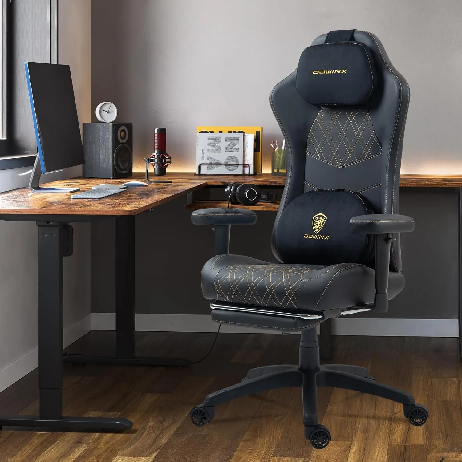 Dowinx Heated Massage Gaming Chair for Adults, Ergonomic Gamer Chair with Sofa-Grade Pocket Spring Cushion and with Lumbar Support, Reclining Computer Chair with Adjustable Footrest, Black Gold