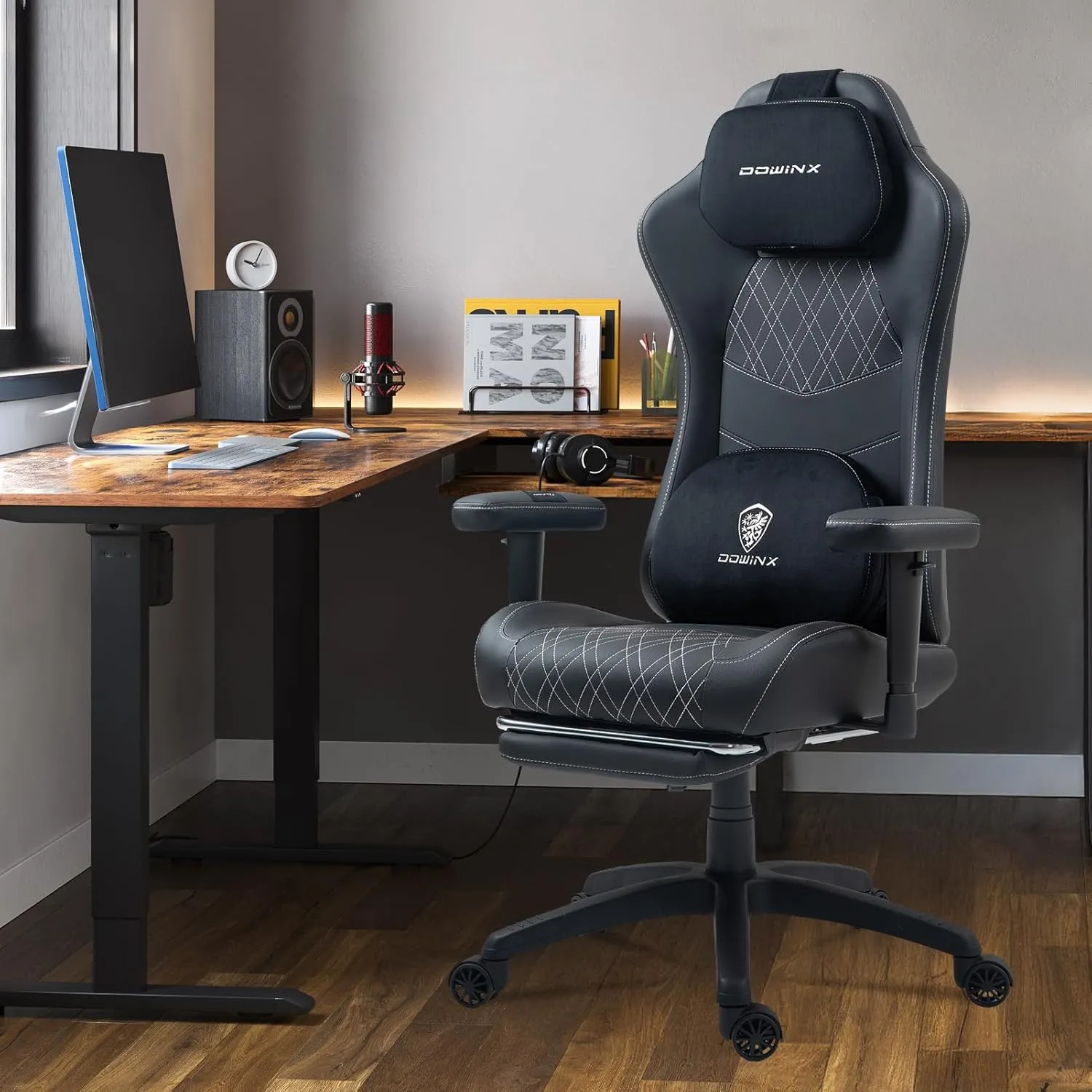 Dowinx Heated Massage Gaming Chair for Adults, Ergonomic Gamer Chair with Sofa-Grade Pocket Spring Cushion and with Lumbar Support, Reclining Computer Chair with Adjustable Footrest, Black White