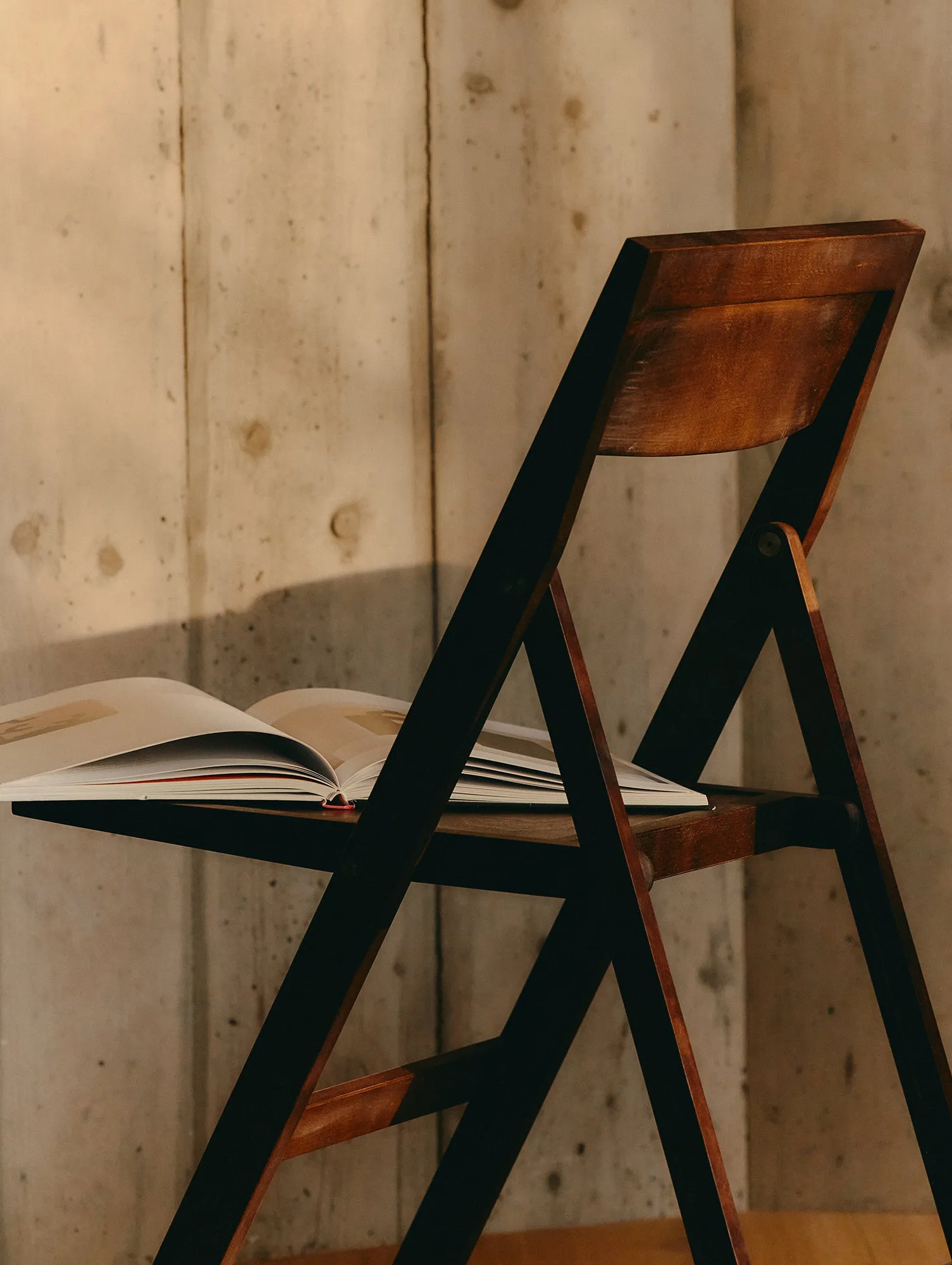 Folding Flat Chair