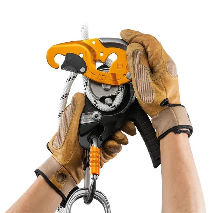 Petzl I'D S Self-Breaking Descender With Anti-Panic Function Size Small