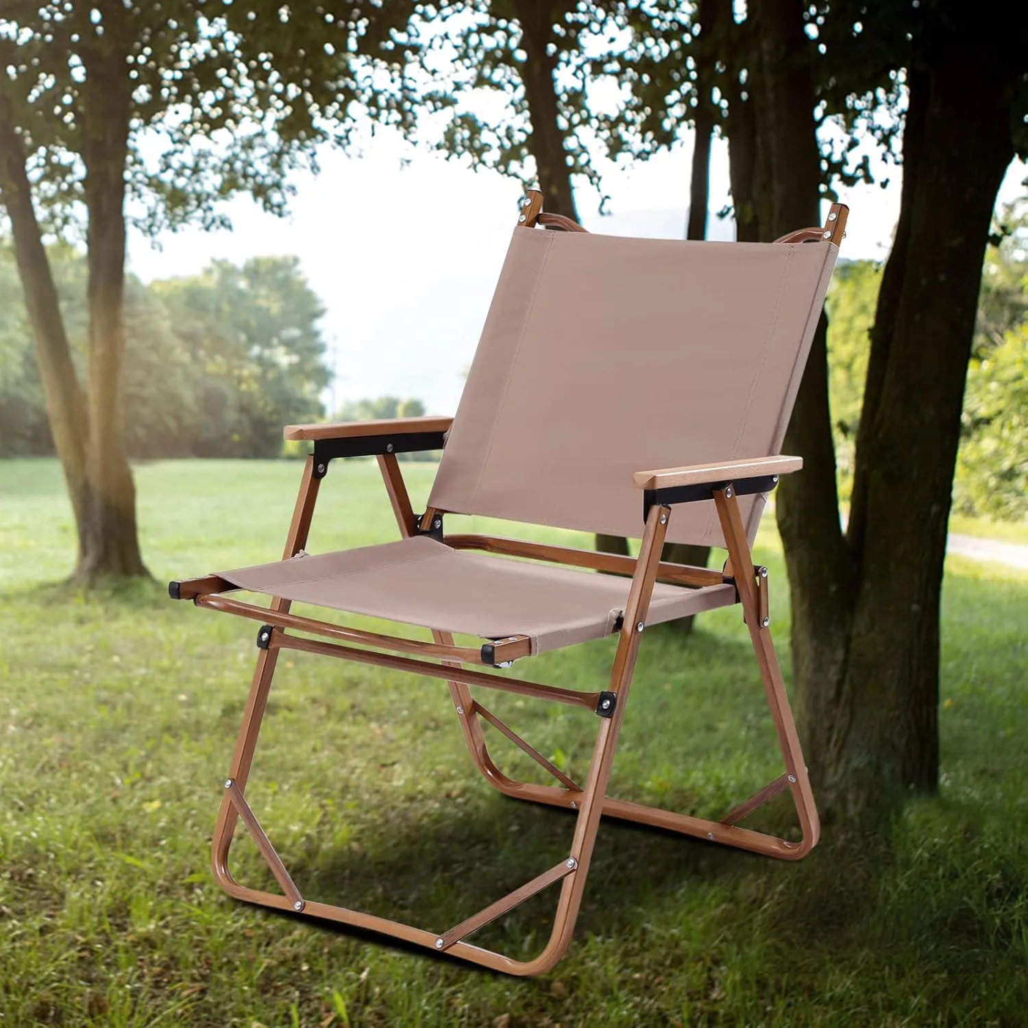 Portable Folding Camping Chair, Low Profile Beach Sea Lawn Lightweight Backpacking Chair with Side Pockets & Cool Mesh Backrest Compact Folding Chair for Camping Glamping (Khaki)