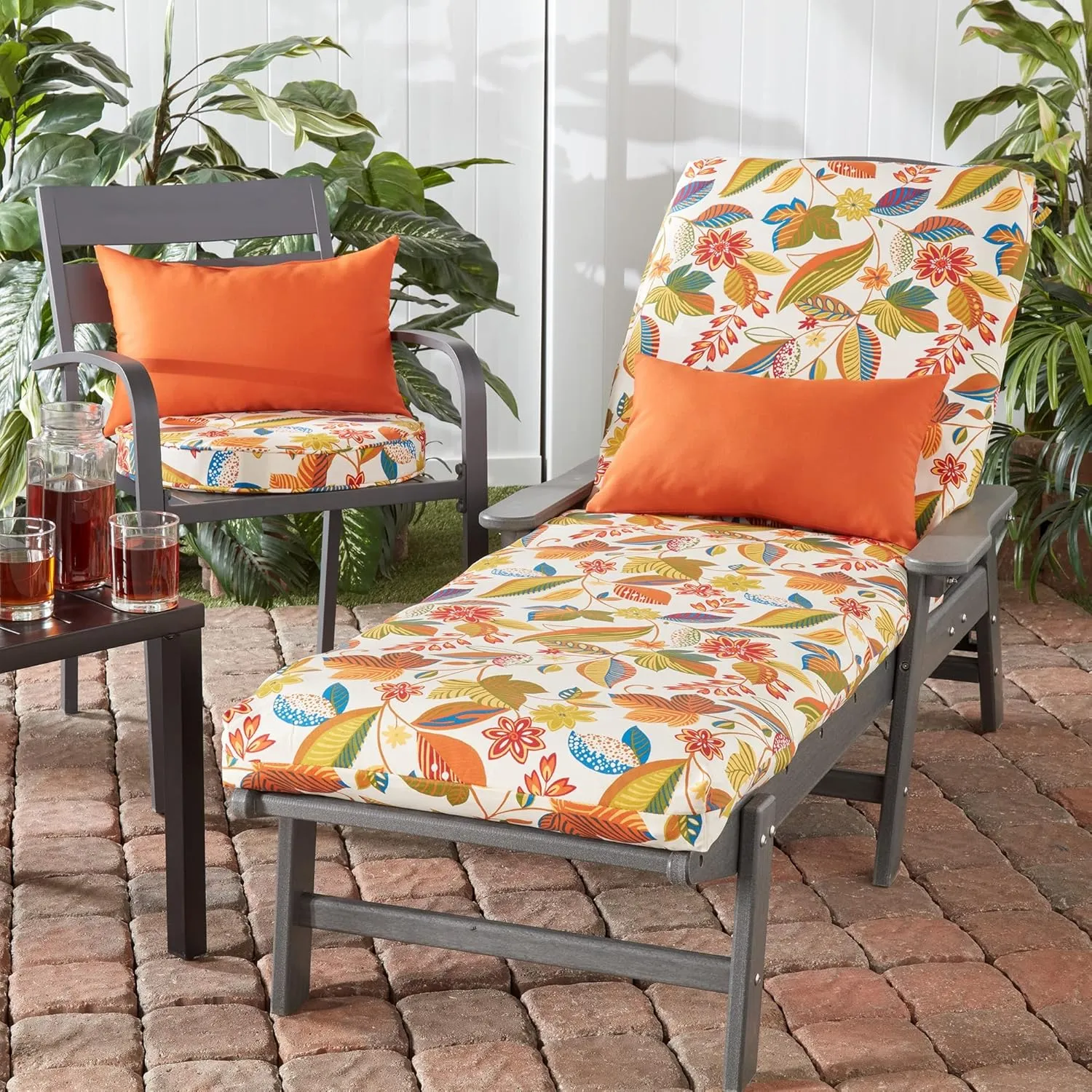 South Pine Porch 18" Round Outdoor Reversible Dining Seat Cushion (2-Pack), Esprit Floral 2 Count